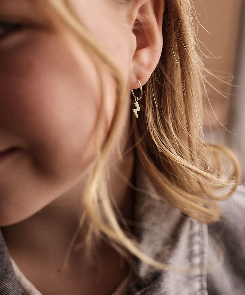 Gold Sleeper Pendant Flash 11mm